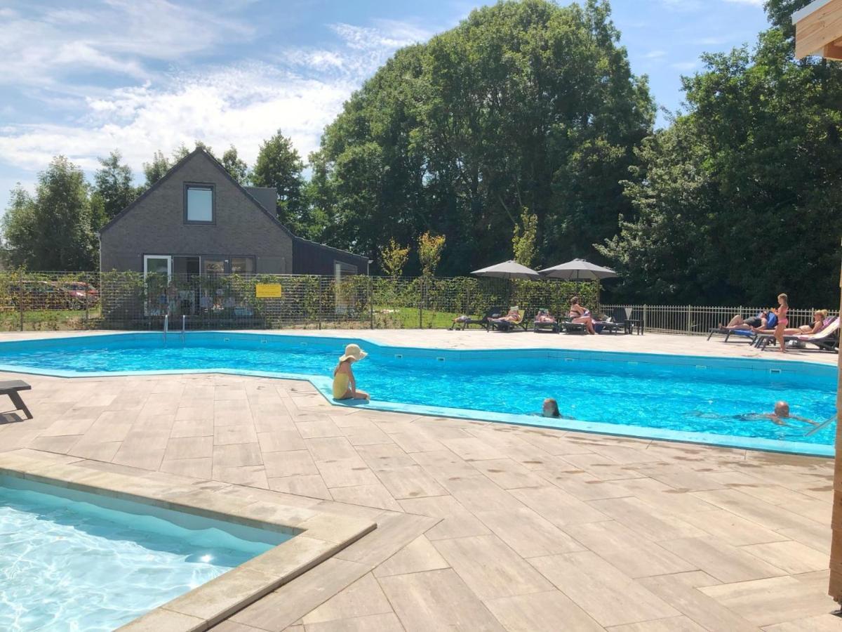 Chalet 511 Op Recreatiepark De Wielen シント・マールテン エクステリア 写真